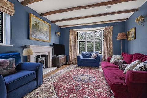 Thaxted Cottage Glendene Avenue, East Horsley, Leatherhead, KT24 5AY