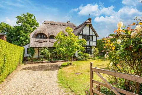Thaxted Cottage Glendene Avenue, East Horsley, Leatherhead, KT24 5AY