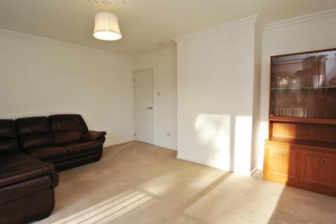 3 bedroom apartment for sale, Cedar Drive, Berkshire SL5