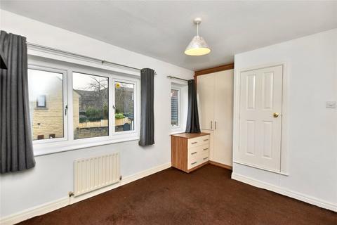 3 bedroom semi-detached house for sale, Littlemoor Court, Pudsey, West Yorkshire