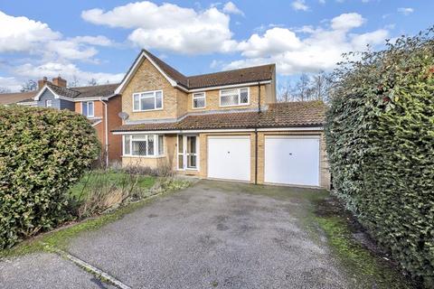 4 bedroom detached house for sale, Thistledown Drive, Ixworth