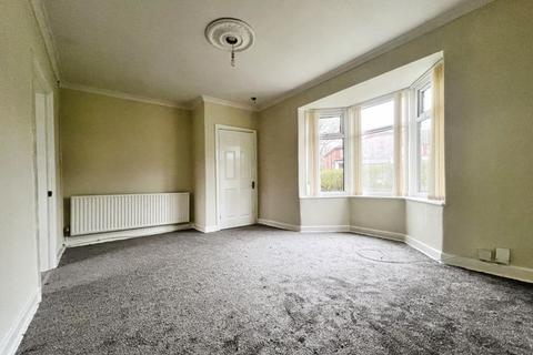 3 bedroom semi-detached house to rent, Moss Bank Way, Doffcocker, Bolton