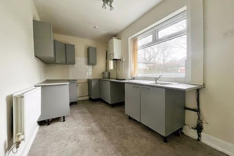 3 bedroom semi-detached house to rent, Moss Bank Way, Doffcocker, Bolton