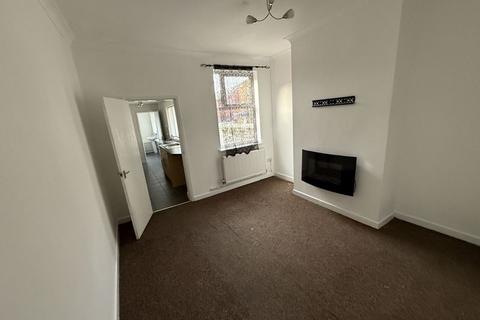 2 bedroom terraced house to rent, Selwyn Street, Stoke-On-Trent