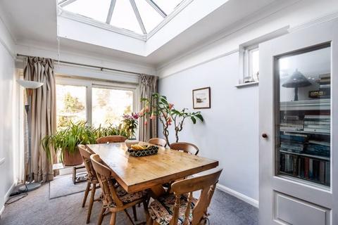 14 Kenilworth Road, Epsom, KT17 2NF