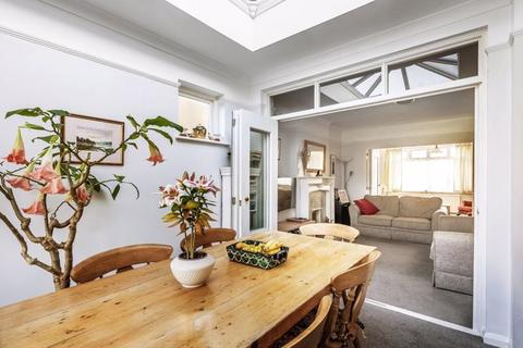 14 Kenilworth Road, Epsom, KT17 2NF