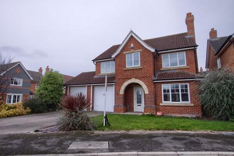 4 bedroom detached house to rent, Caldey Gardens, Stockton-On-Tees