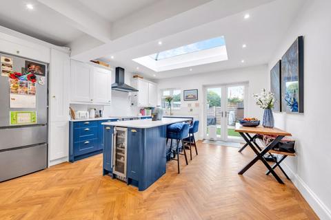 16 Camden Grove, Chislehurst, BR7 5BH