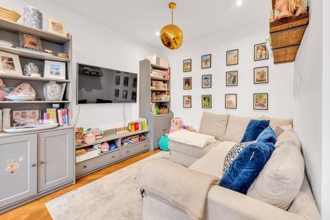 16 Camden Grove, Chislehurst, BR7 5BH
