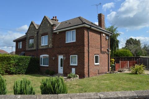 3 bedroom semi-detached house to rent, Milne Road, Bircotes, Doncaster