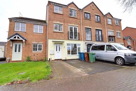 4 bedroom terraced house to rent, Lotus Way, Stafford ST16