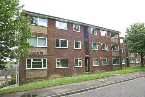 2 bedroom apartment to rent, Windsor Drive, Buckinghamshire HP13