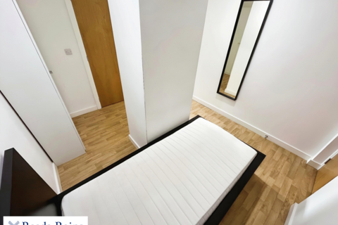 1 bedroom apartment to rent, The Midway, Staffordshire ST5