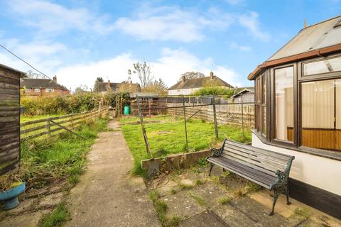 3 bedroom end of terrace house for sale, Hawthorn Grove, Shropshire SY11