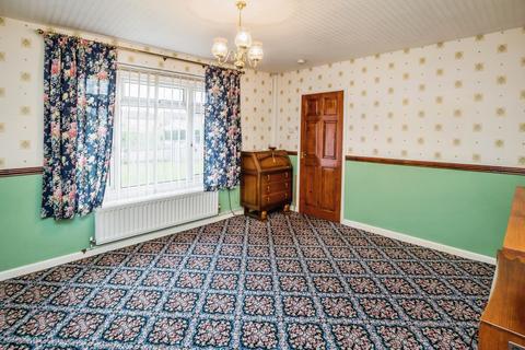 3 bedroom end of terrace house for sale, Hawthorn Grove, Shropshire SY11