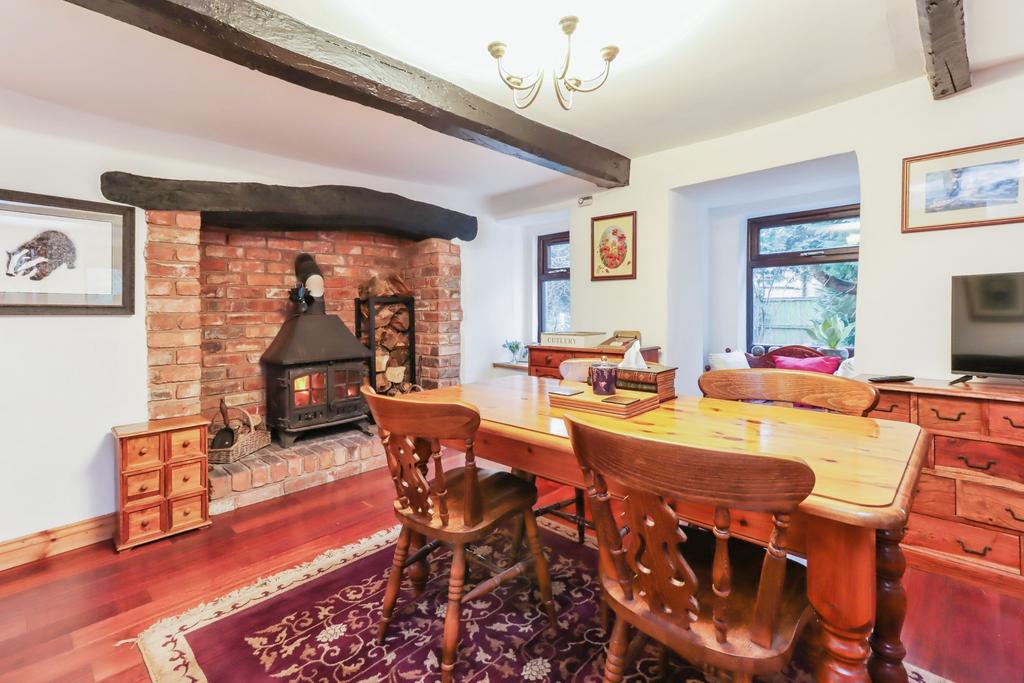 Sitting/Dining Room