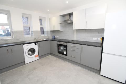 2 bedroom maisonette to rent, Bellegrove Road, Welling, DA16