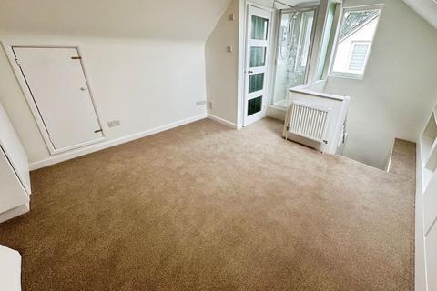 2 Elm Grove, Minehead, TA24 6AA
