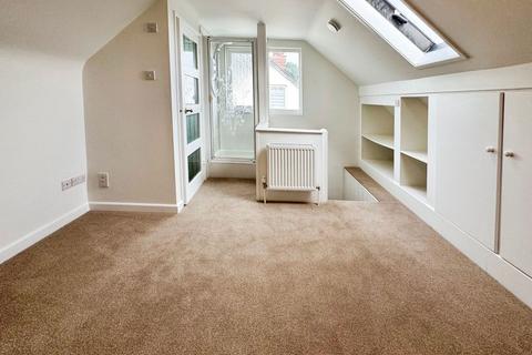 2 Elm Grove, Minehead, TA24 6AA