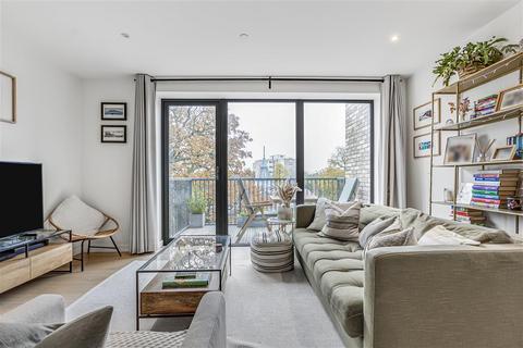 2 bedroom flat for sale, Beatrice Place, SW19