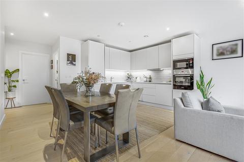 2 bedroom flat for sale, Beatrice Place, SW19