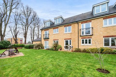 2 bedroom retirement property for sale, Manygate Lane, Shepperton, TW17