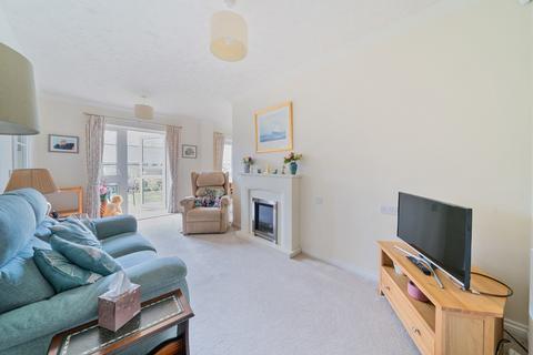 2 bedroom retirement property for sale, Manygate Lane, Shepperton, TW17