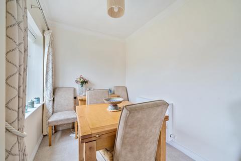 2 bedroom retirement property for sale, Manygate Lane, Shepperton, TW17