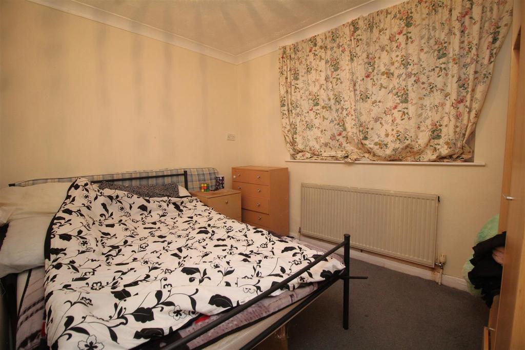 Bedroom 2.JPG