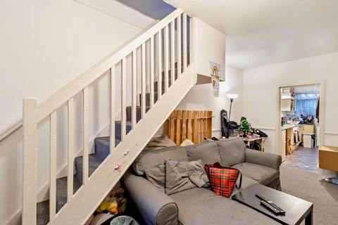 2 bedroom terraced house for sale, Chesthunte Road, London, N17