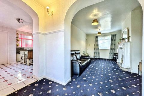 3 bedroom semi-detached house for sale, Featherstone Grove, Jarrow, Tyne and Wear, NE32 5YG