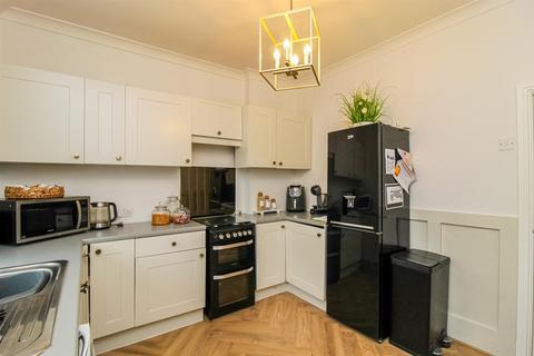 2 bedroom terraced house for sale, Newton Lane, Wakefield WF1