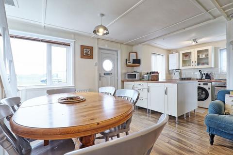 2 Beach Road, Lee Over Sands, Clacton-on-sea, CO16 8ET