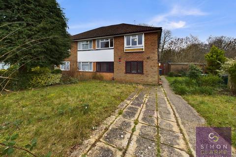 2 bedroom maisonette to rent, Vernon Crescent, East Barnet, EN4