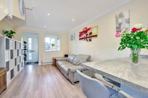 2 Lancaster Way, Abbots Langley, WD5 0PQ