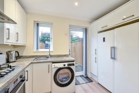 2 Lancaster Way, Abbots Langley, WD5 0PQ
