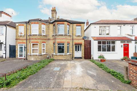 3 bedroom detached house to rent, Birkbeck Road, Beckenham BR3