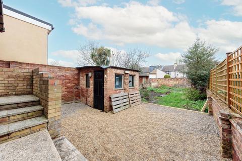 3 bedroom detached house to rent, Birkbeck Road, Beckenham BR3