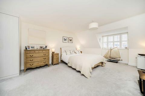 3 bedroom detached house for sale, Roper Crescent, Sunbury-On-Thames TW16