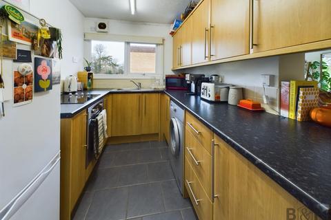 2 bedroom flat to rent, Beaufort, Frenchay BS16