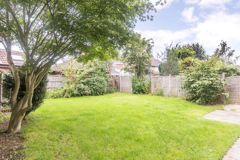 4 bedroom detached house for sale, Forsythia Close, Lutterworth