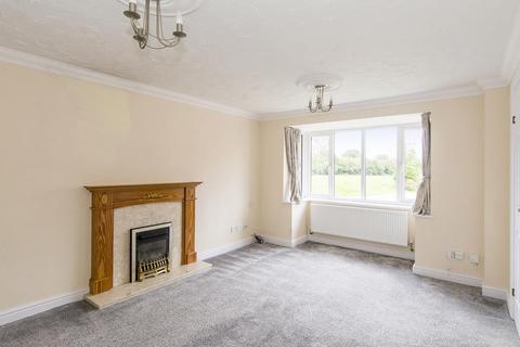 11 Forsythia Close, Lutterworth, LE17 4FD