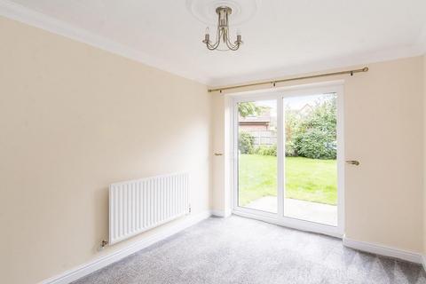 11 Forsythia Close, Lutterworth, LE17 4FD