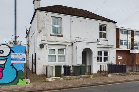 1 bedroom flat for sale, Highland Road, Southsea PO4