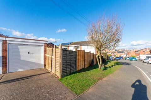 2 bedroom end of terrace house for sale, Linden Avenue, Burntwood, WS7