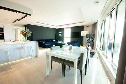 3 bedroom apartment for sale, Cobblestone Square, London E1W