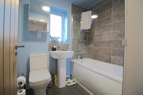6b Blakemere Avenue, Birmingham, B25 8US