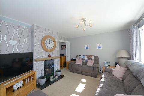 3 bedroom semi-detached house for sale, Morville Road, Heath Farm, Shrewsbury