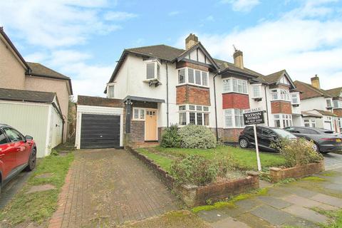 3 bedroom end of terrace house for sale, Sandersfield Road, Banstead SM7