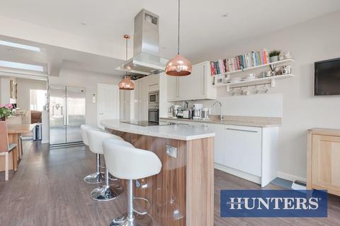 18 Lincoln Road, Worcester Park, KT4 8AN